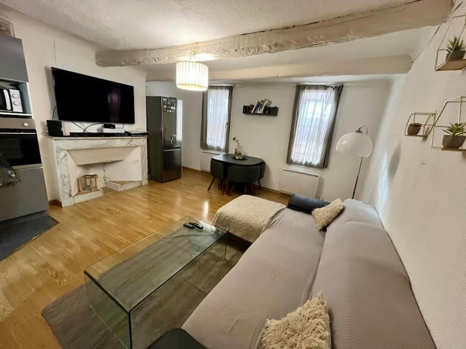 Apartment 2 Pieces En Plein Centre Historique *
